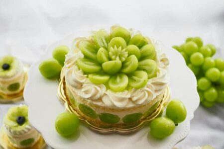 シャインマスカットのフレジエ風ケーキ